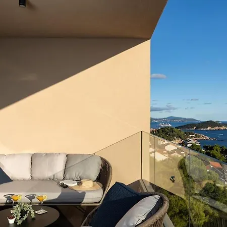 Luxury Two Bedroom Amari Apartment, Апартаменты *