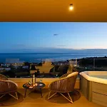 公寓 Luxury Two Bedroom Amari Apartment, *