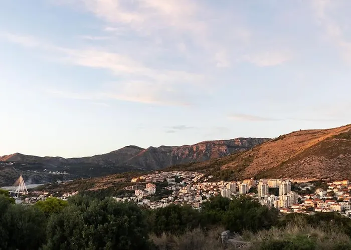 Luxury Two Bedroom Amari Apartment,